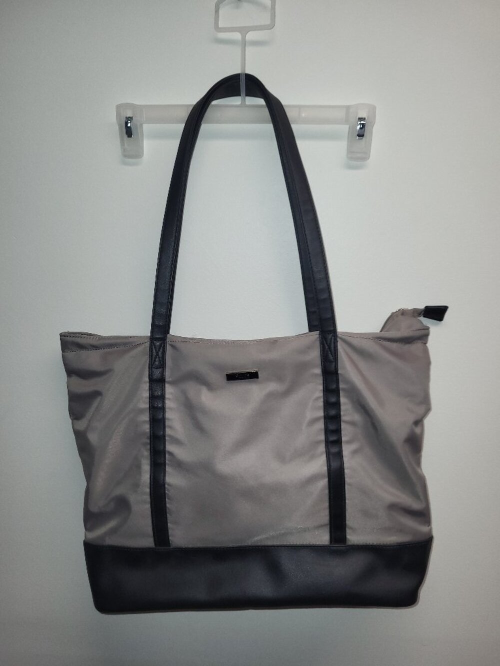 Roots Large Beige Tote Bag Travel Carryall Shoulder Bag